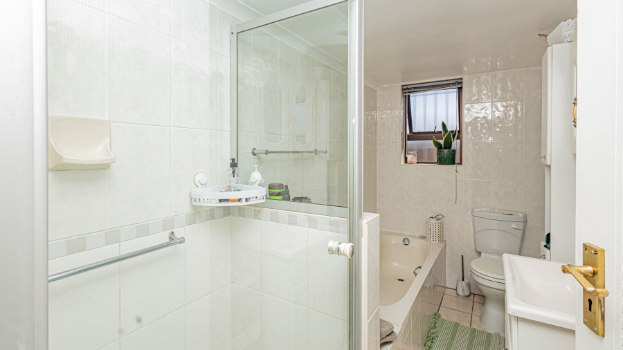 3 Bedroom Property for Sale in Plattekloof Western Cape